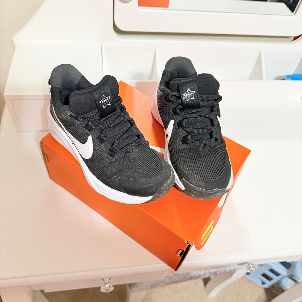 Nike Kids Black and White Sneakers